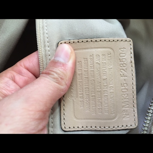 COACH SIGNATURE STRIPE TOTE with Wristlet - Picture 7 of 7